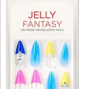 KISS - JELLY FANTASY ON-TREND TRANSLUCENT PRESS-ON NAILS. NWT.